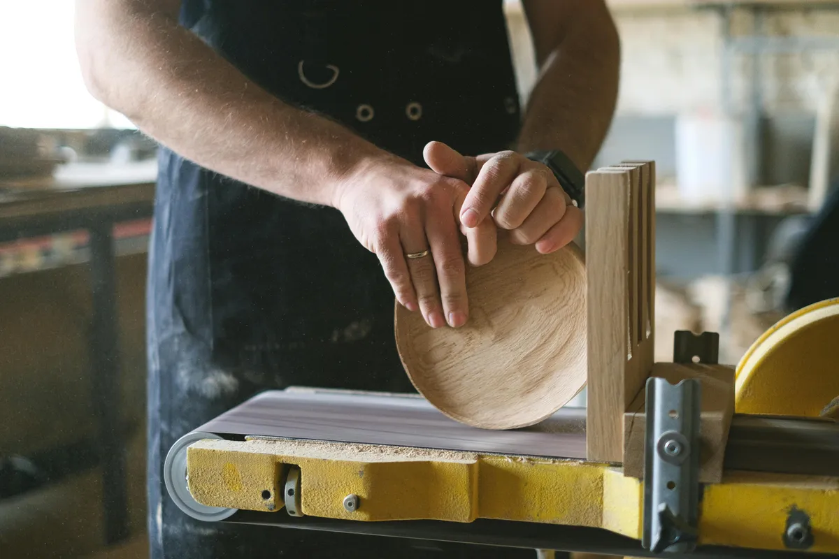 Woodenrift — handcrafted furniture